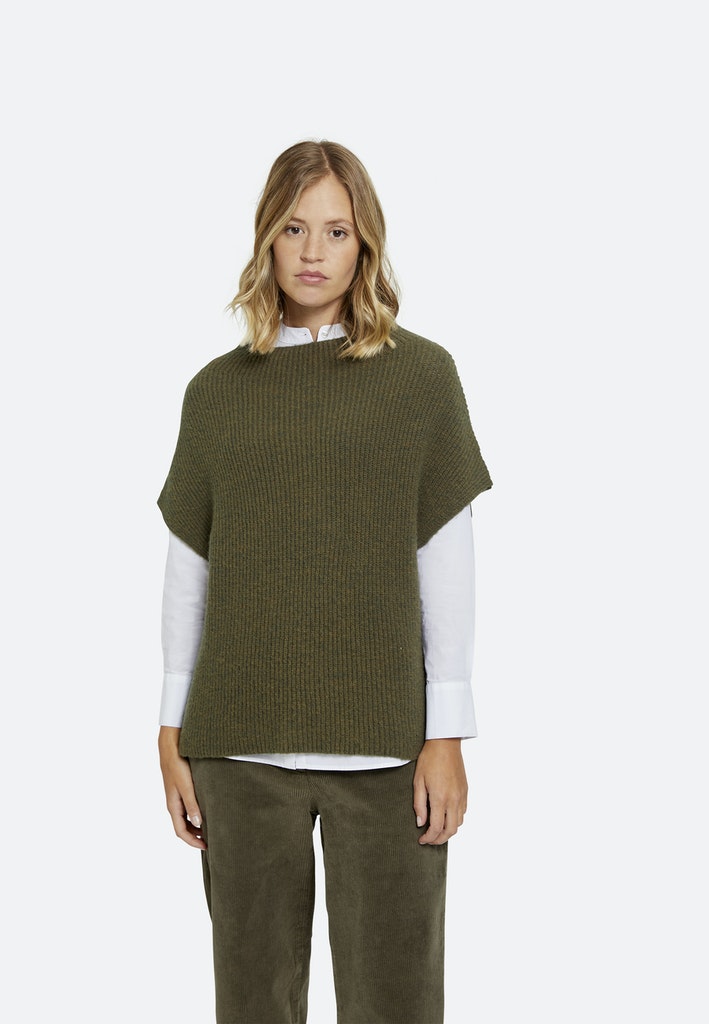 Knitted stand collar Slipover